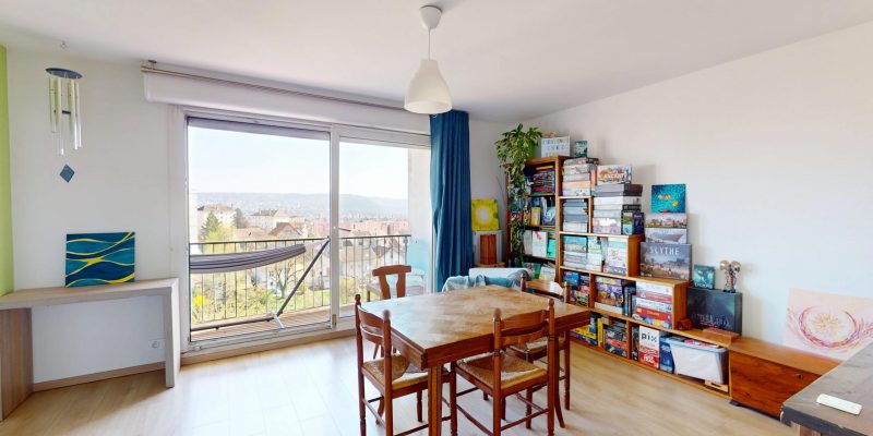 Photographie : ST-CLAUDE-T5-BALCON-PARKING-03192026_181228